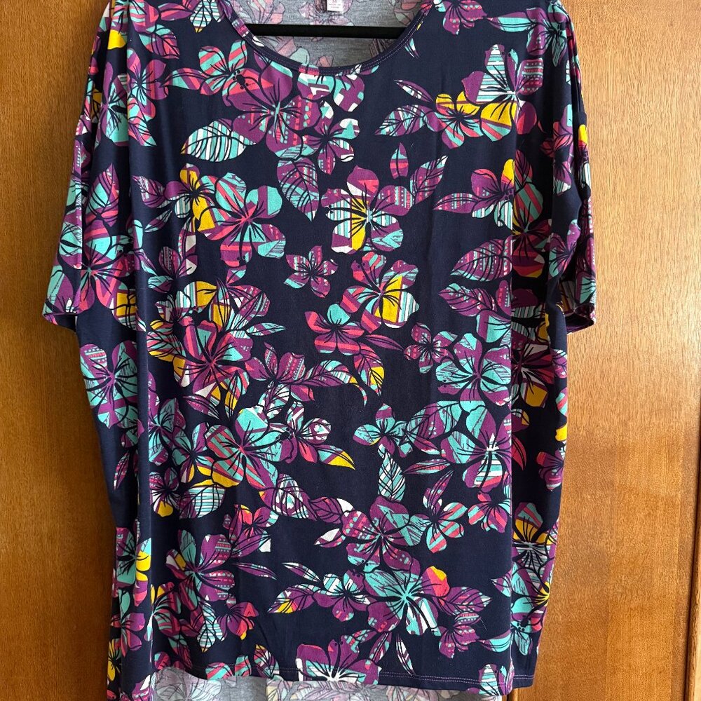 LuLaRoe Irma, Size Medium